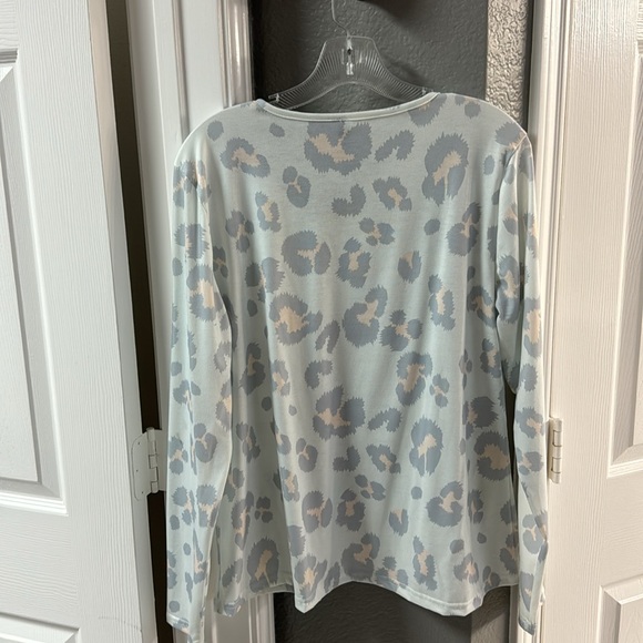 Sold - Gray leopard print blouse - Picture 5 of 5